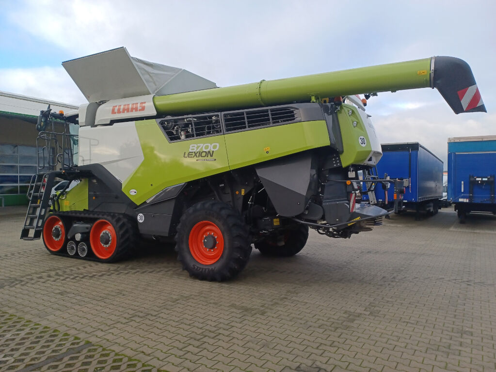 Claas Lexion 8700 TT Terratrac + V 1230 3