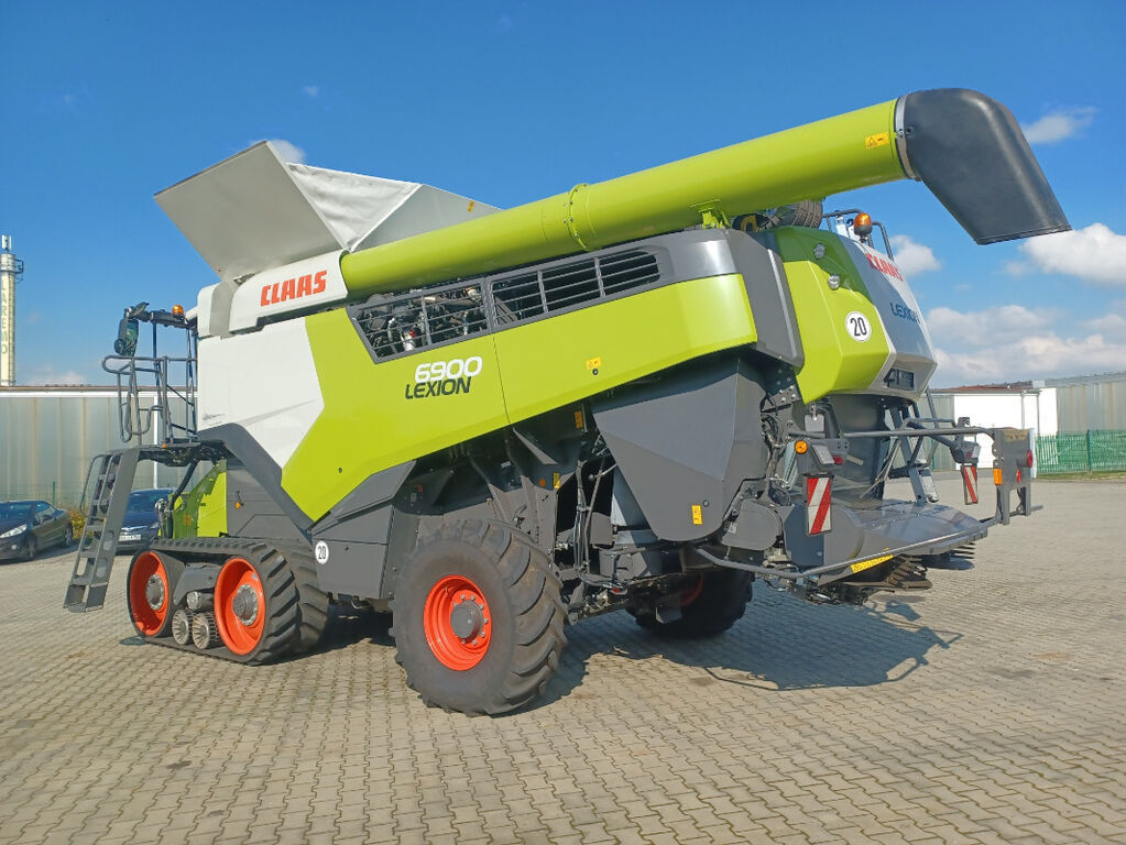 Claas Lexion 6900 TT Terra Trac + V 930 2