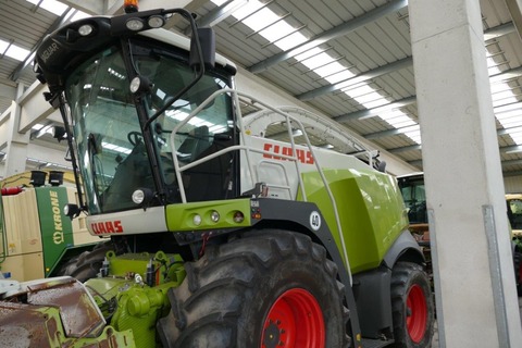 <strong>CLAAS Jaguar 930</strong><br />