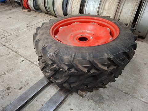 2 Stück Trelleborg 12.4R36 mit Felge