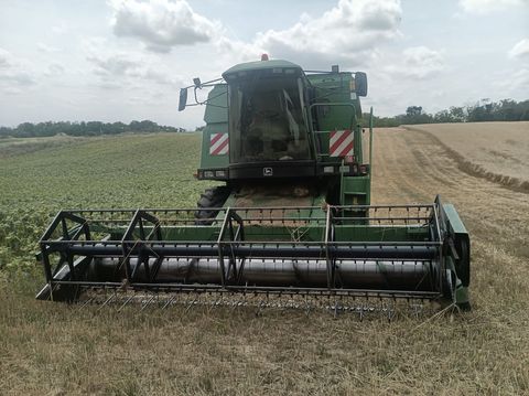 John Deere 2256