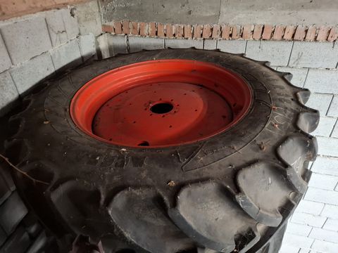 2 Stück Mitas: 540/65R38 mit Felgen