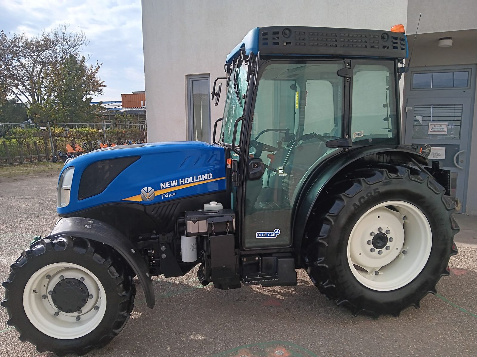New Holland T4.90 F 3