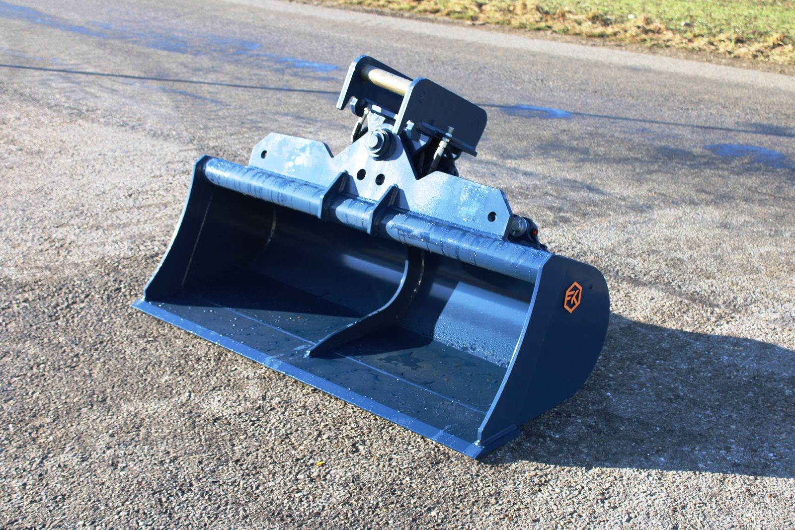 FK Machinery Böschungslöffel hydraulisch 7,5 - 10t 3