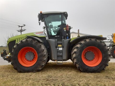 Claas Xerion 4000 Trac VC 3