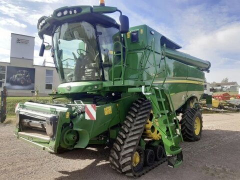 John Deere S780