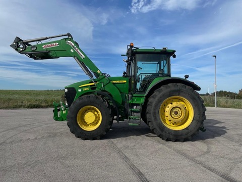 John Deere 7930