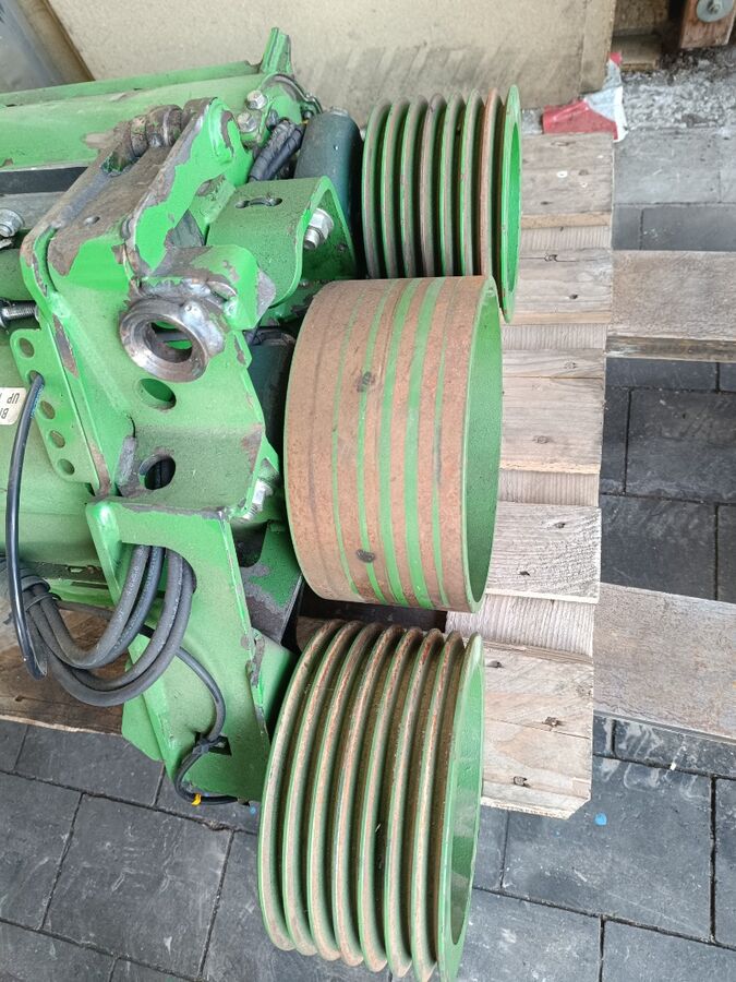 John Deere Cracker / Körnerprozessor für John Deere 9700  2