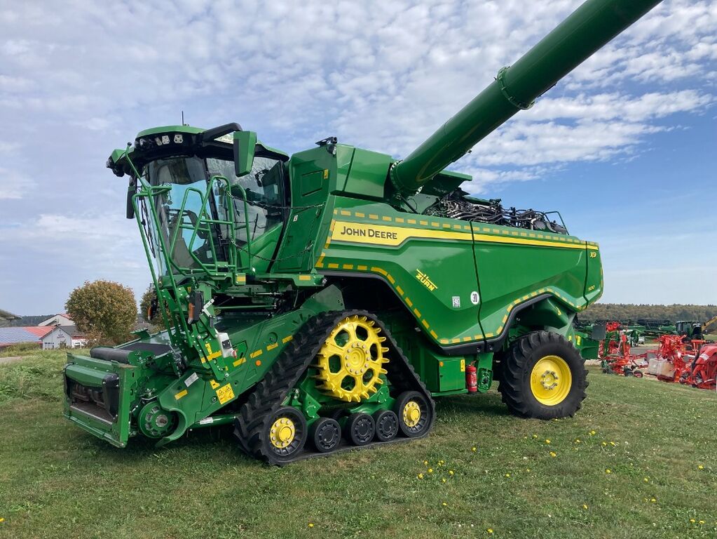 John Deere X9 1100 3