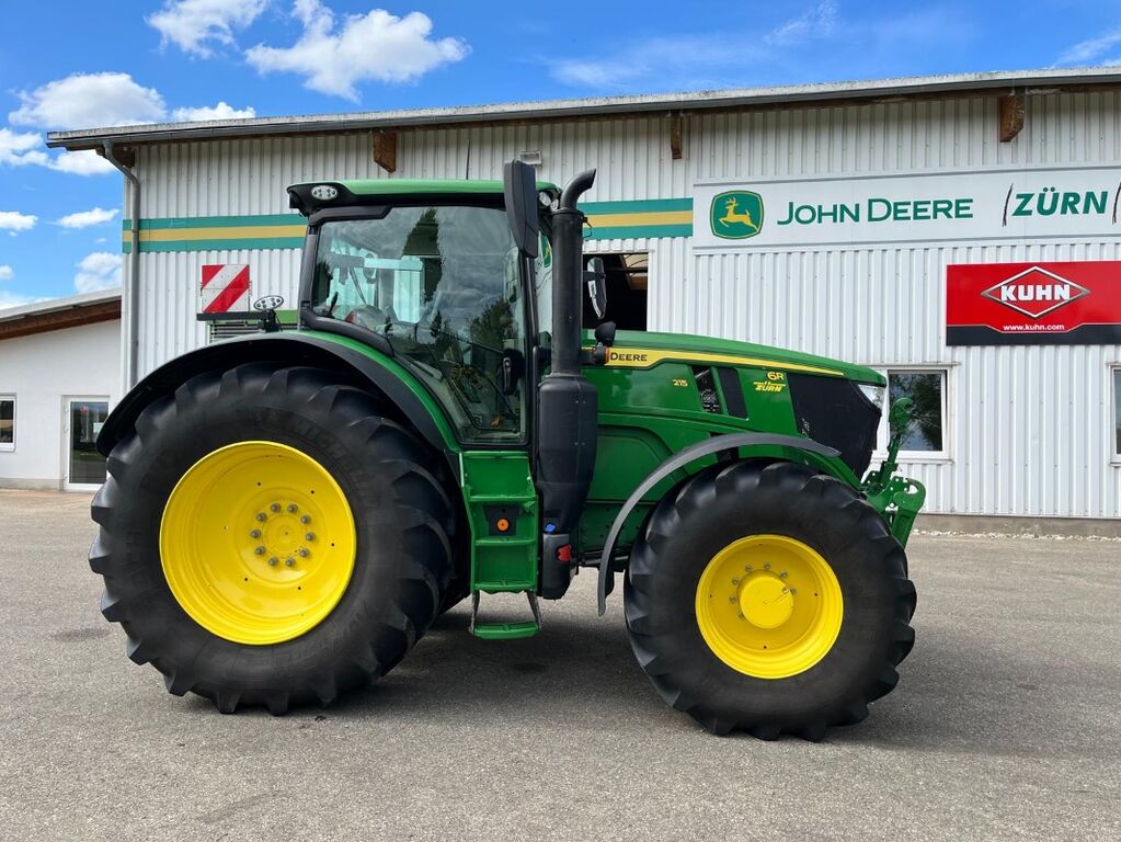 John Deere 6R215 1
