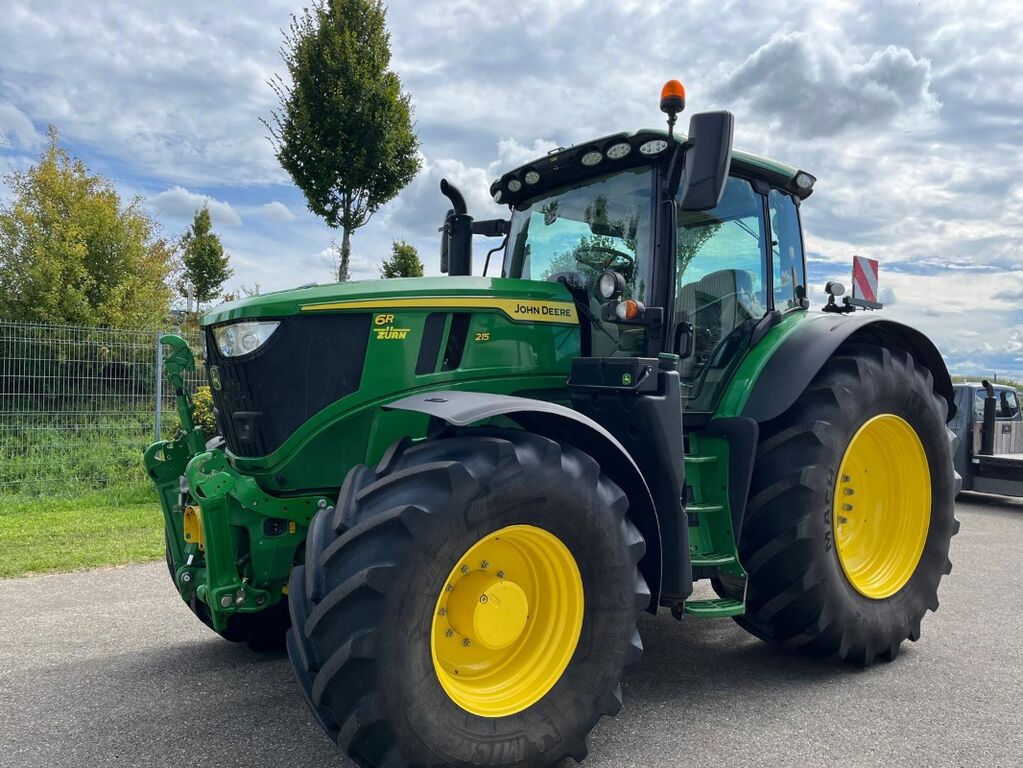John Deere 6R215 3
