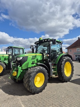 John Deere 6125R