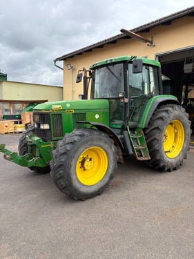 John Deere 6800