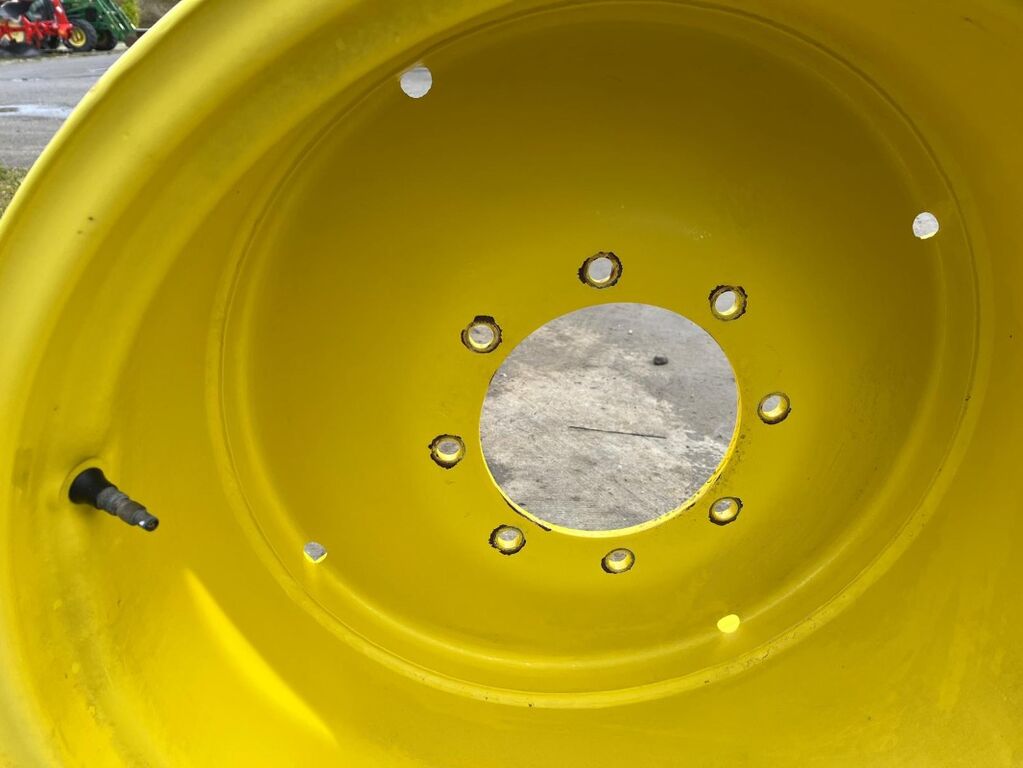 John Deere W15x28 AL118449 3