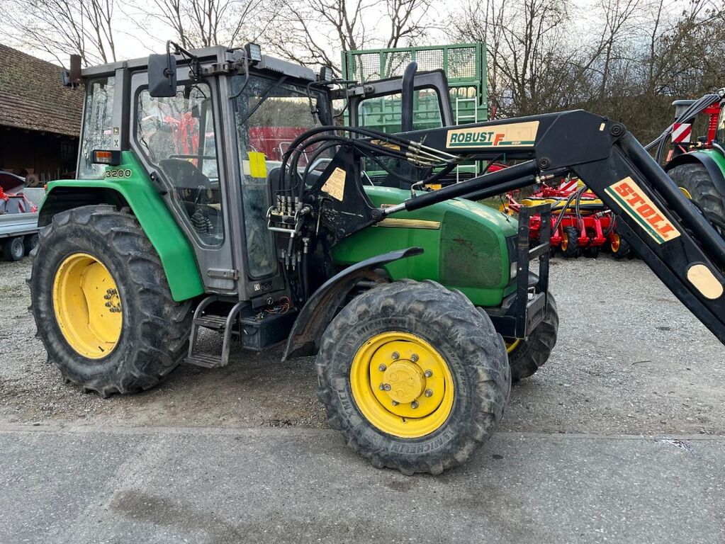 John Deere 3200 3