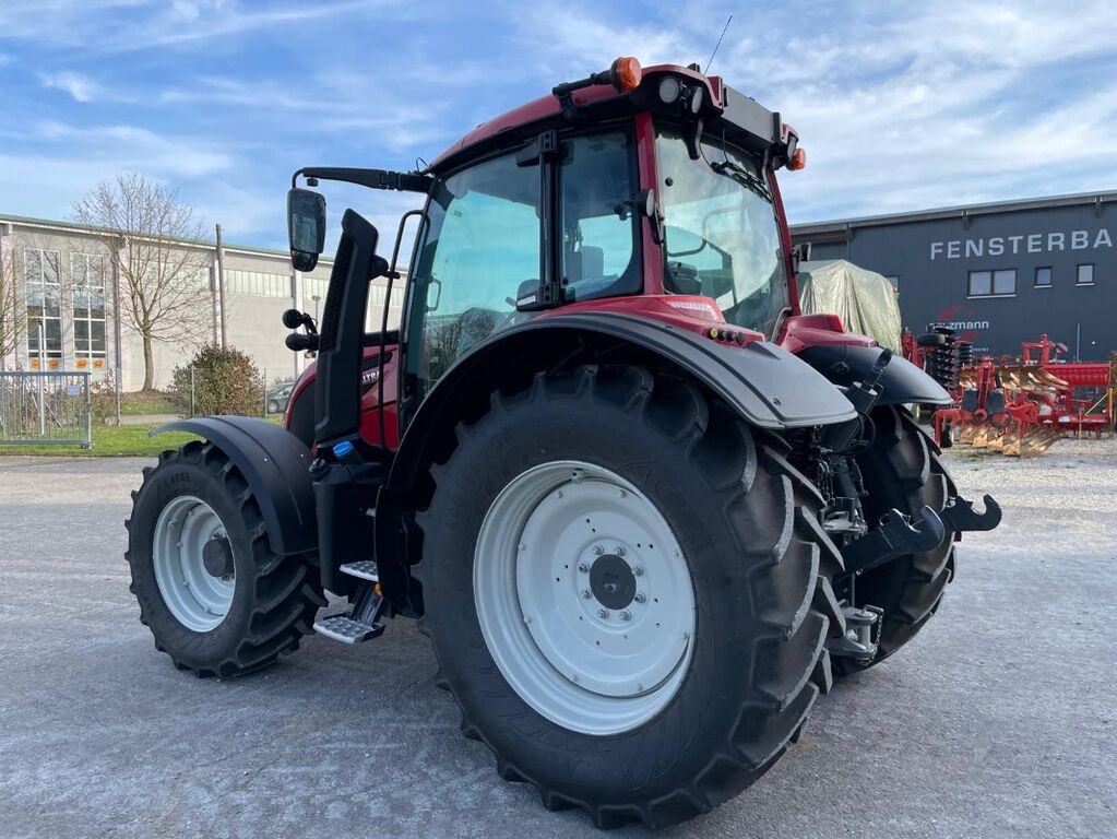 Valtra N154E 3