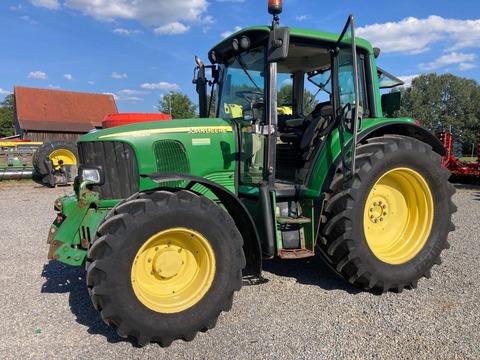 John Deere 6320