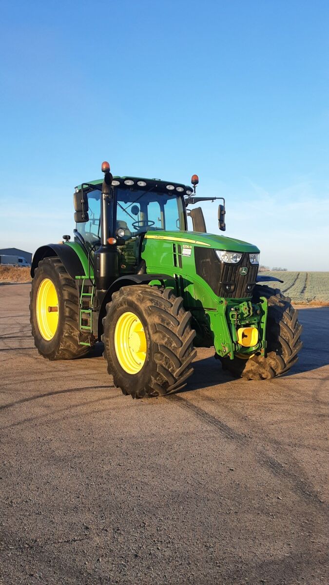 John Deere 6230R 3