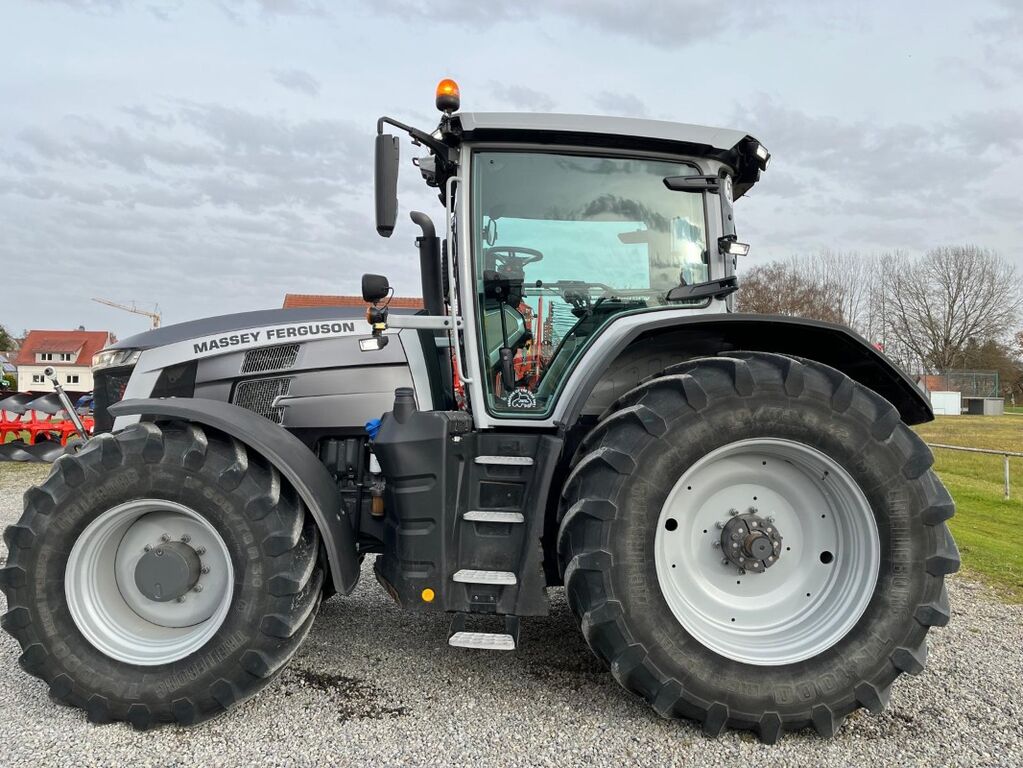 Massey Ferguson 8S.265 1