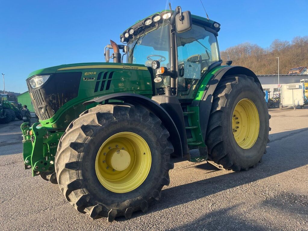 John Deere 6210R 3