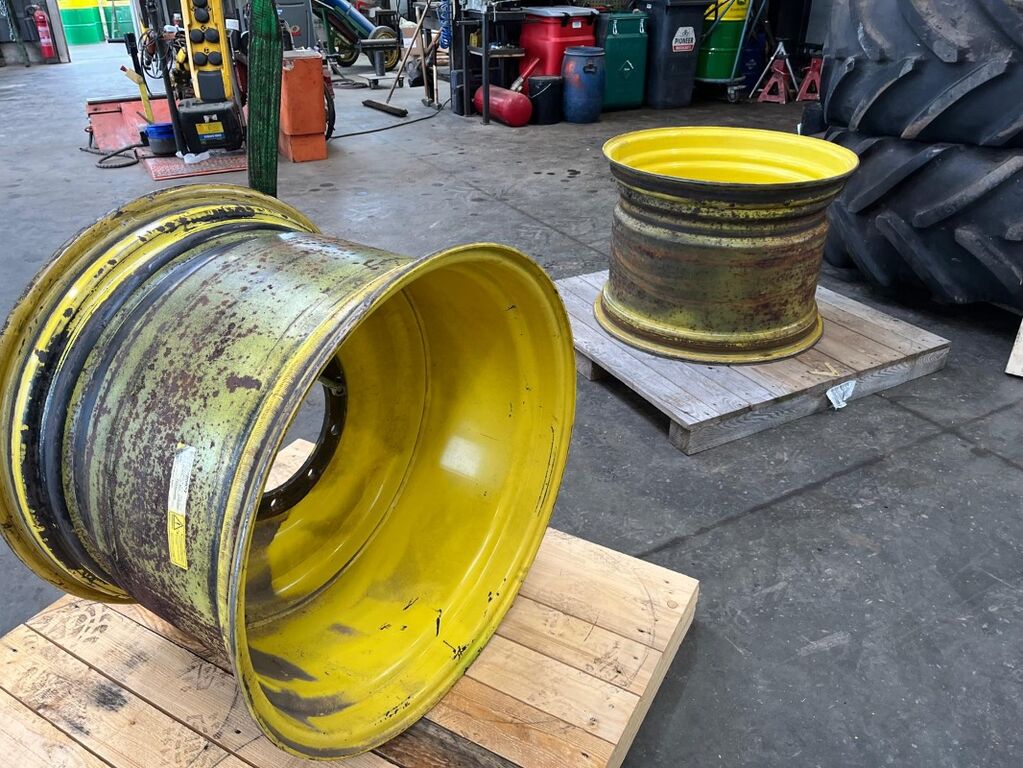 John Deere  32 X DW 23 B / 32x23  1