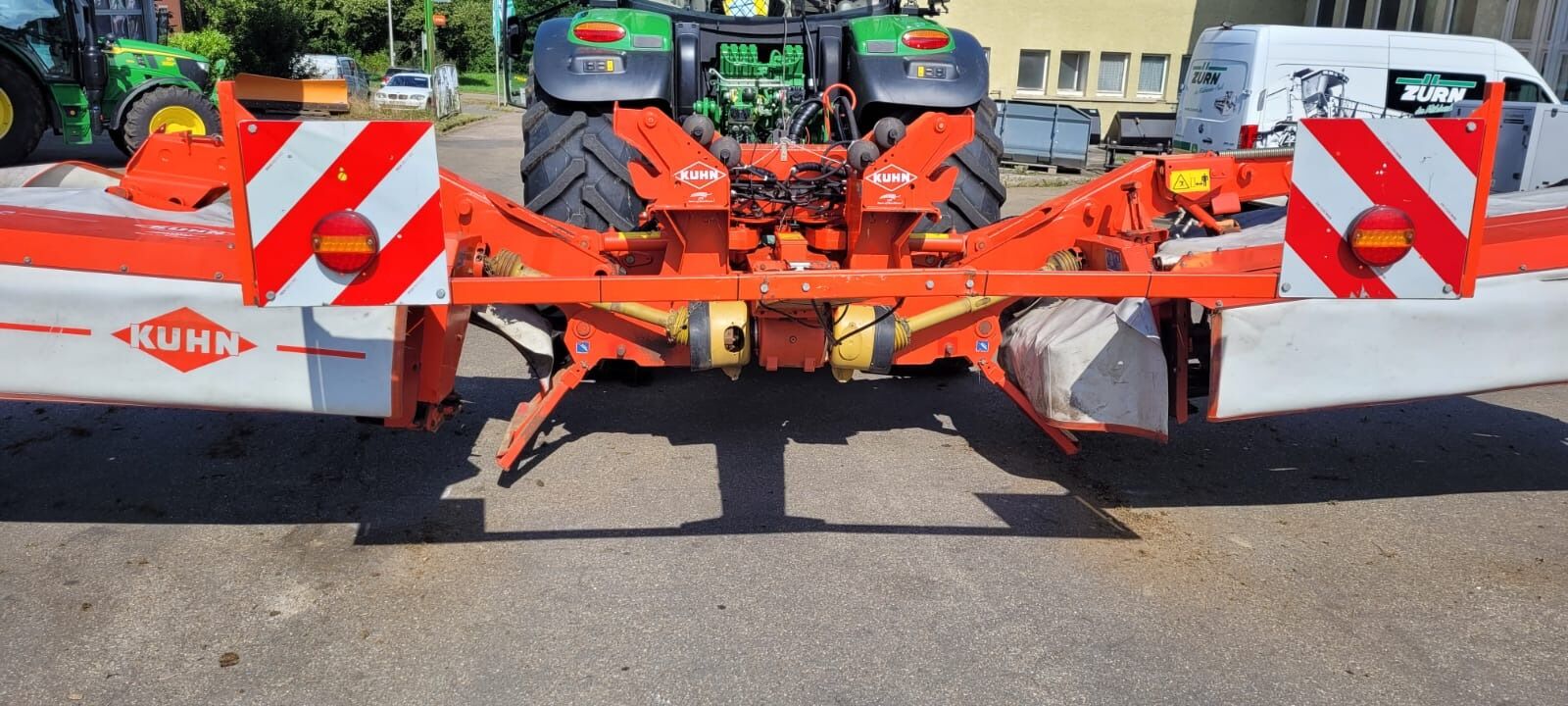 Kuhn FC 883 Lift Control 3