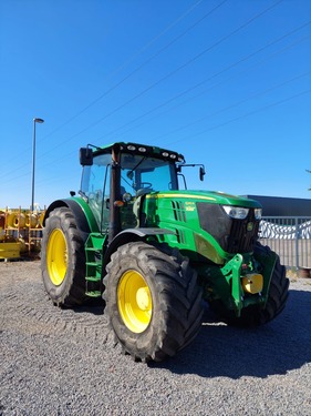 John Deere 6210R