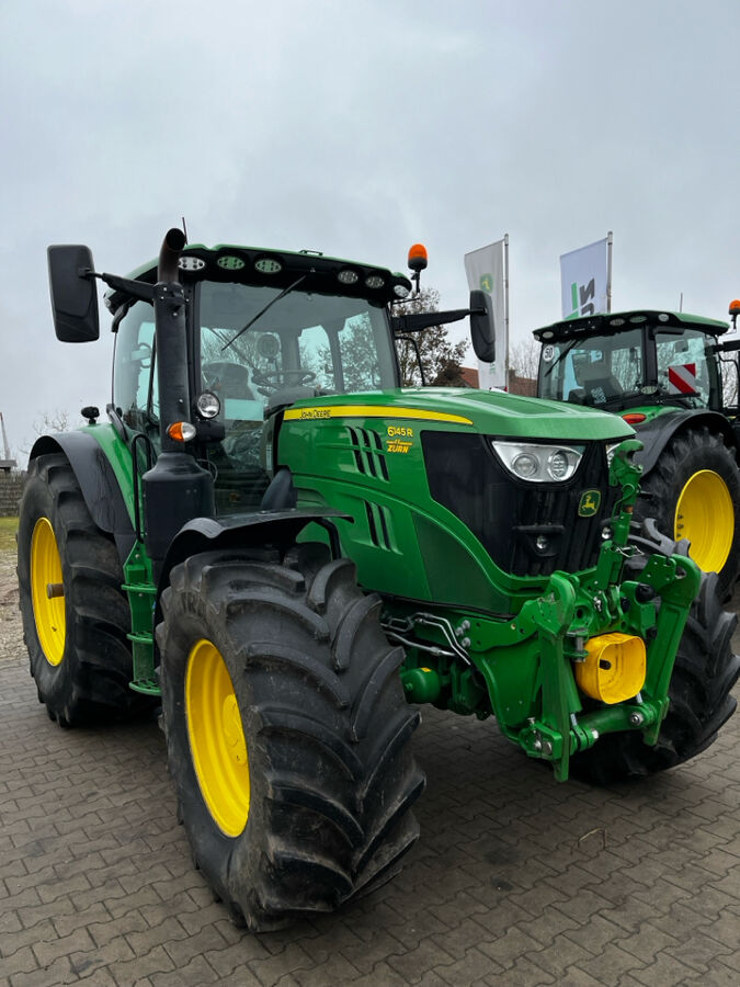 John Deere 6145R 1