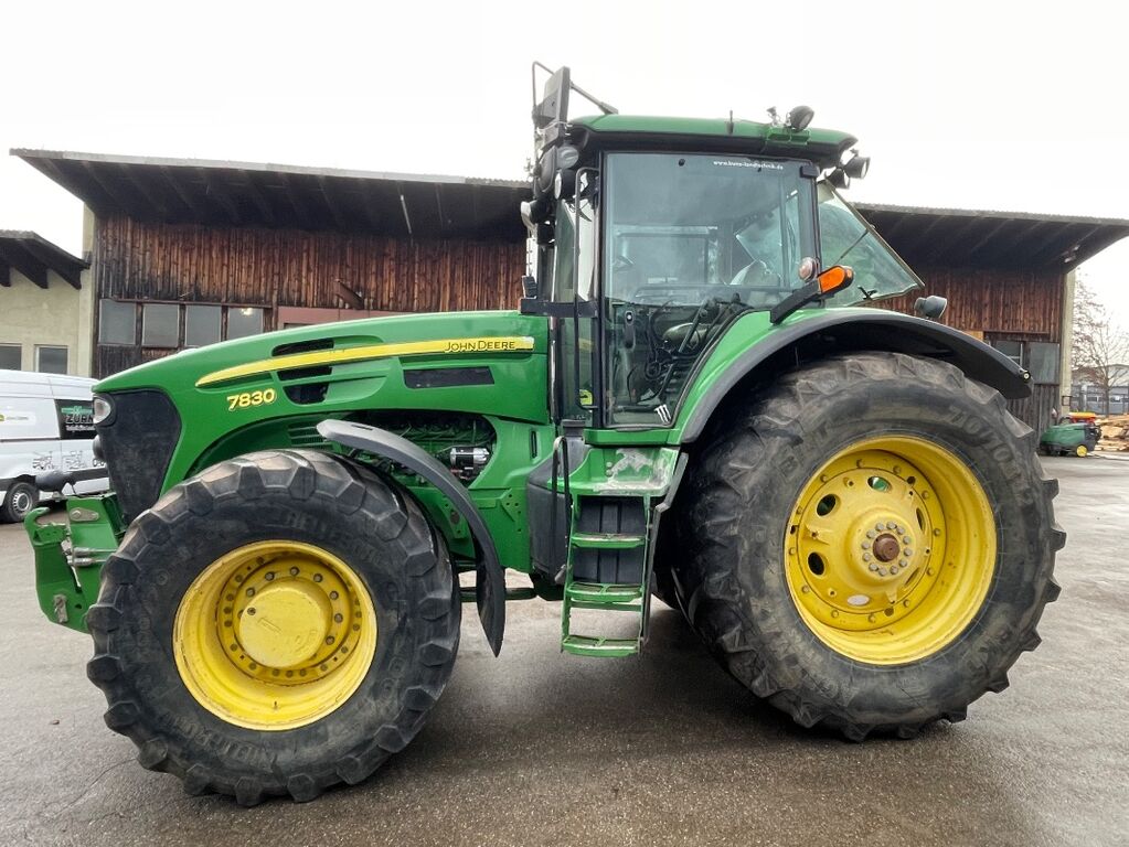 John Deere 7830 2