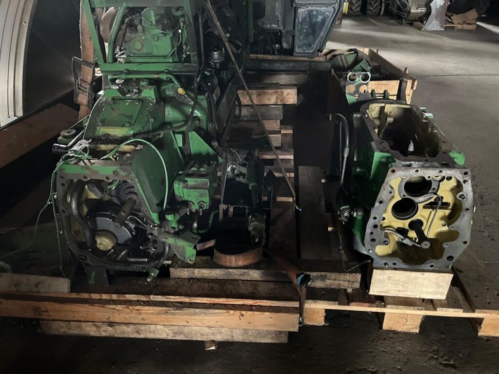 John Deere 2250 3
