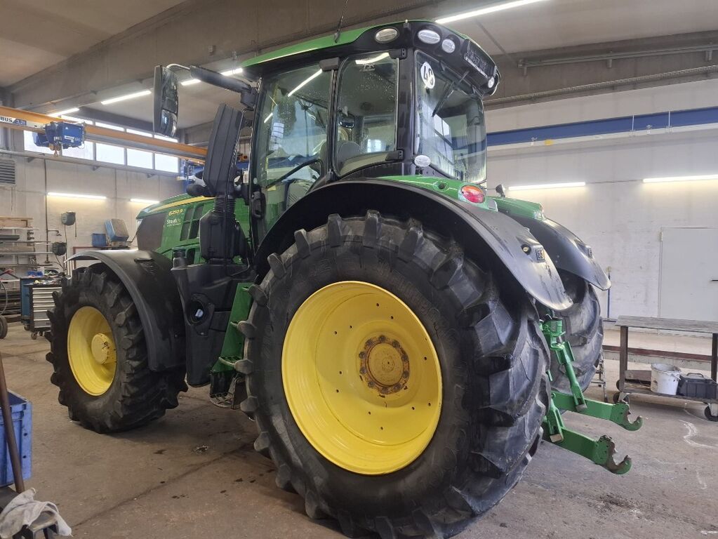 John Deere 6250R Im Kundenauftrag  3