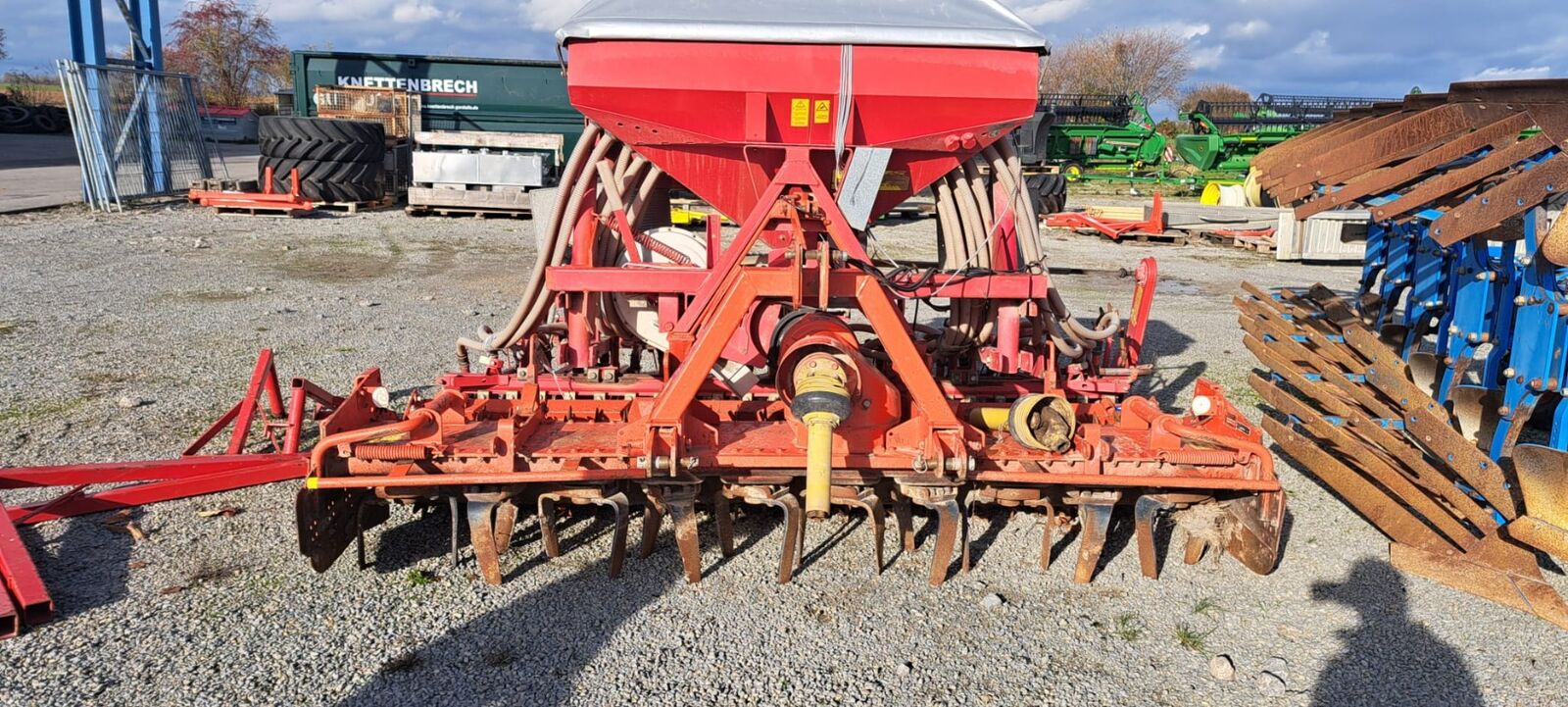 Kuhn HR 3002D +Accord DA Pneumatic 3,0 m breit 2