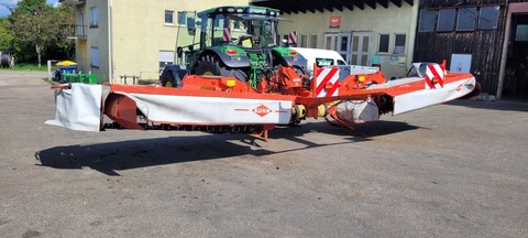 Kuhn FC 883 Lift Control