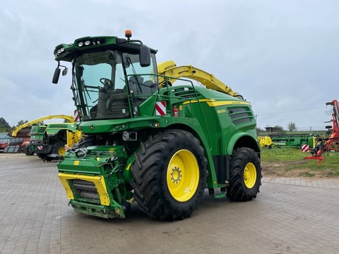 John Deere 8600