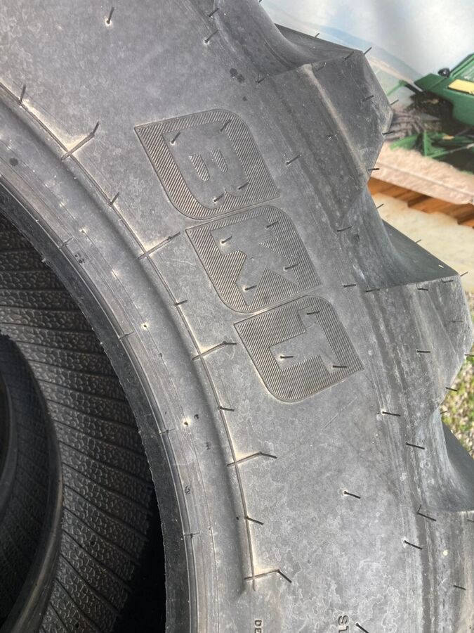 BKT 400/70 R24 MultiMax MP 522  3