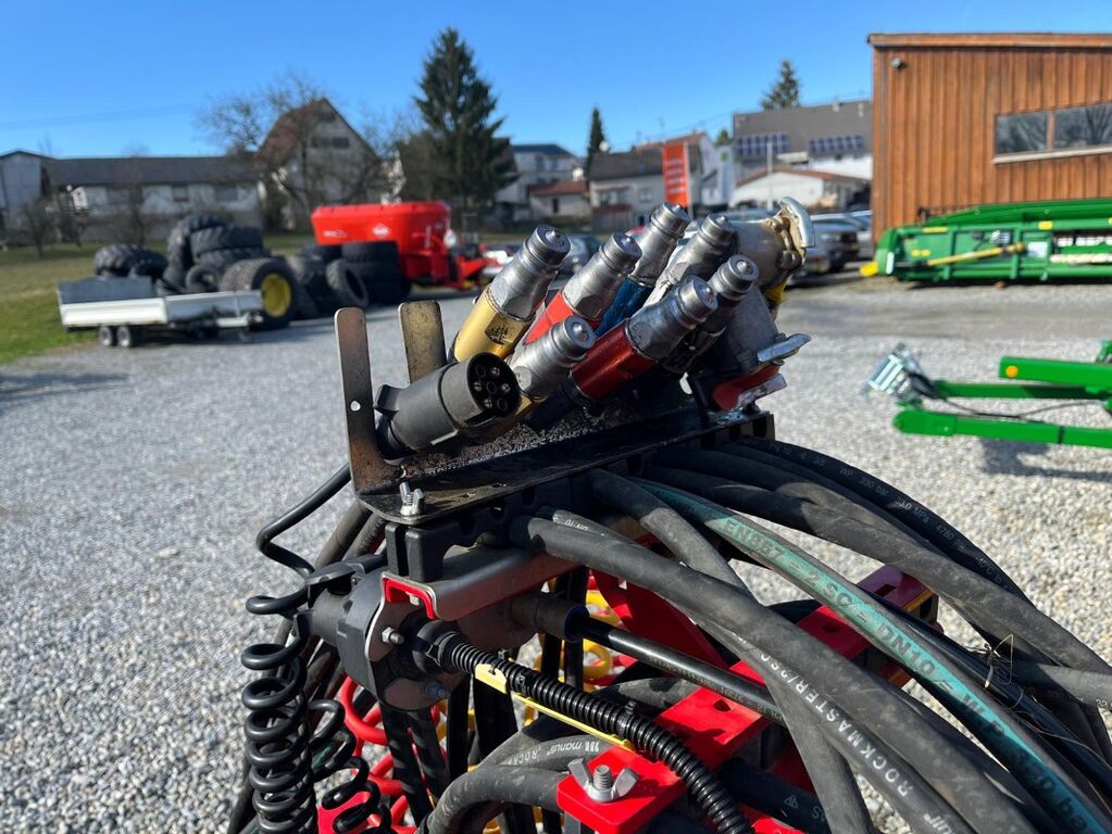 Väderstad CarrierCRXT 425 gezogen 3