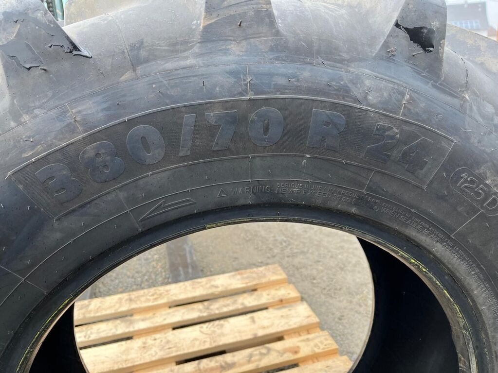 Michelin 380/70 R24 Omnibib 125D  2