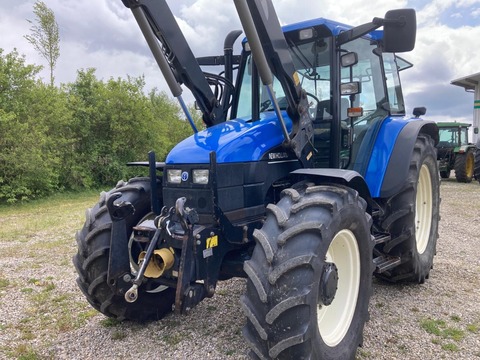 <strong>New Holland TS100</strong><br />