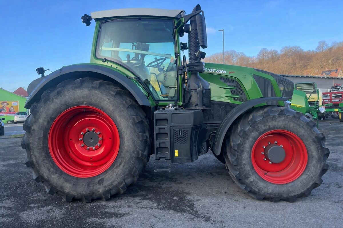 Fendt 828 VARIO S4 PROFI PLUS 3