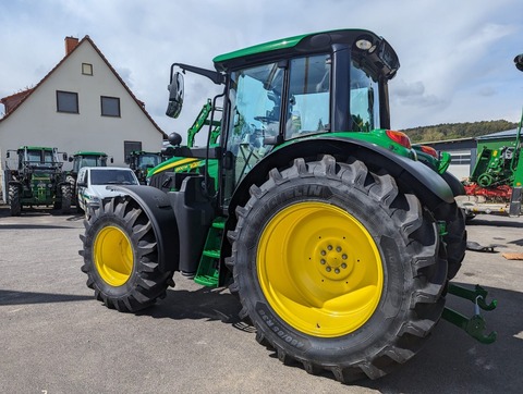 John Deere 6100M