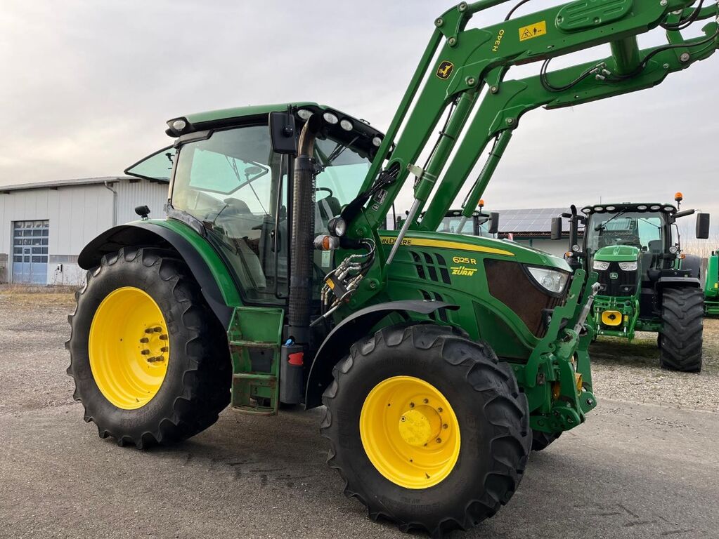 John Deere 6125R 3