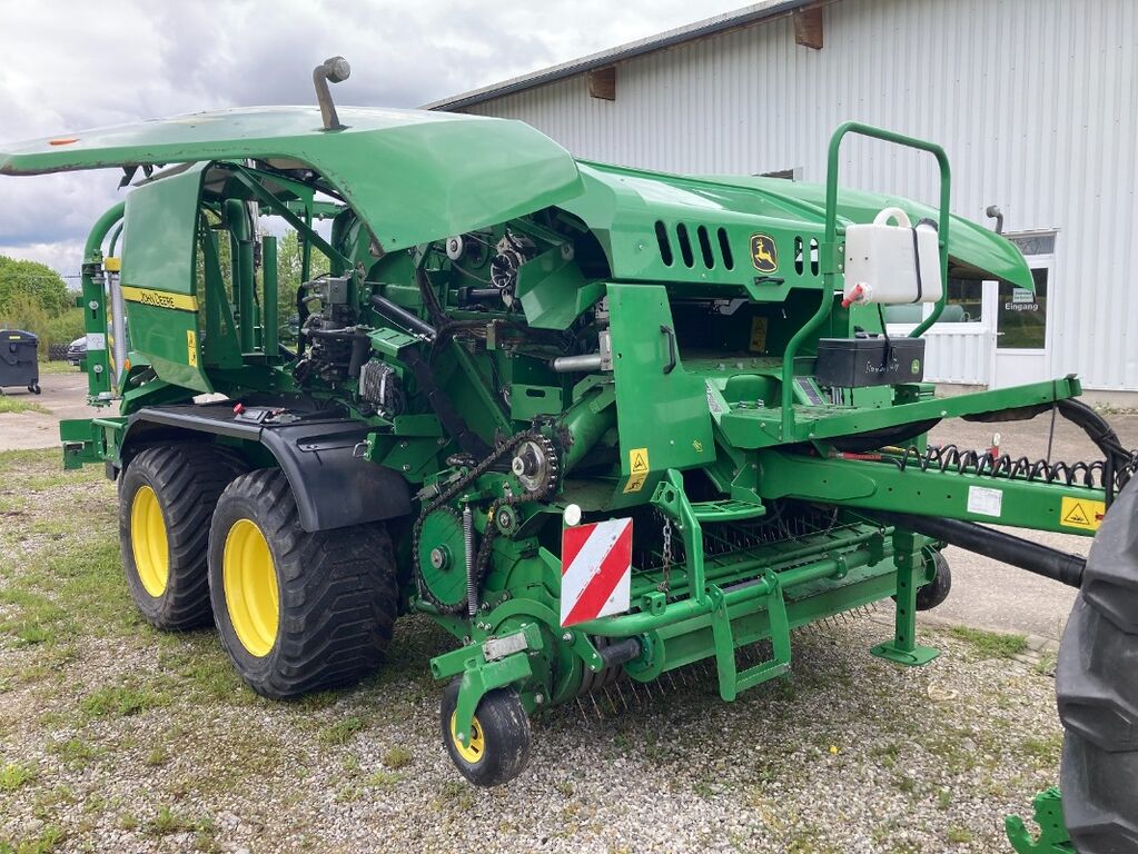 John Deere C441R 2