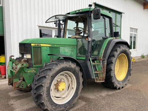 John Deere 6610