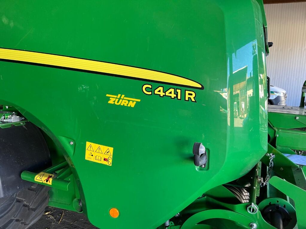 John Deere C441R 3