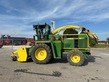 John Deere 6810