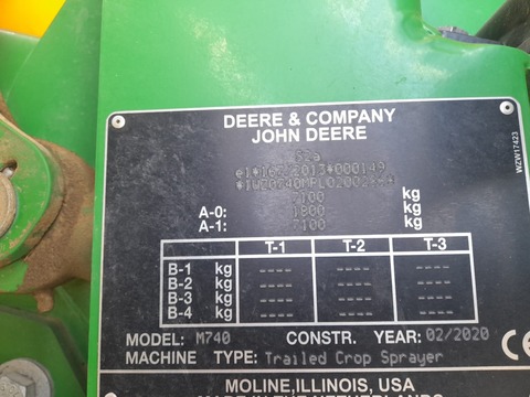 John Deere M740i