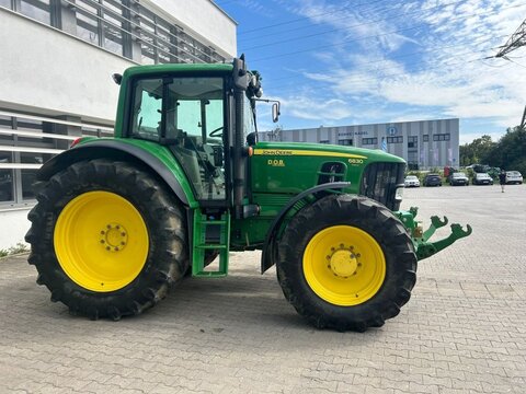 John Deere 6830 2