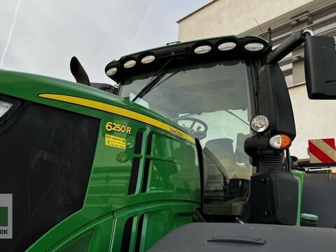 John Deere 6250R 2