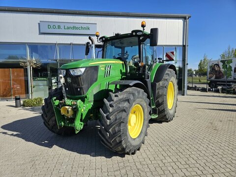 John Deere 6215R
