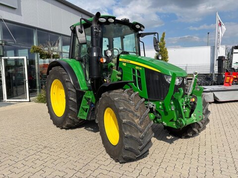 John Deere 6110M 2